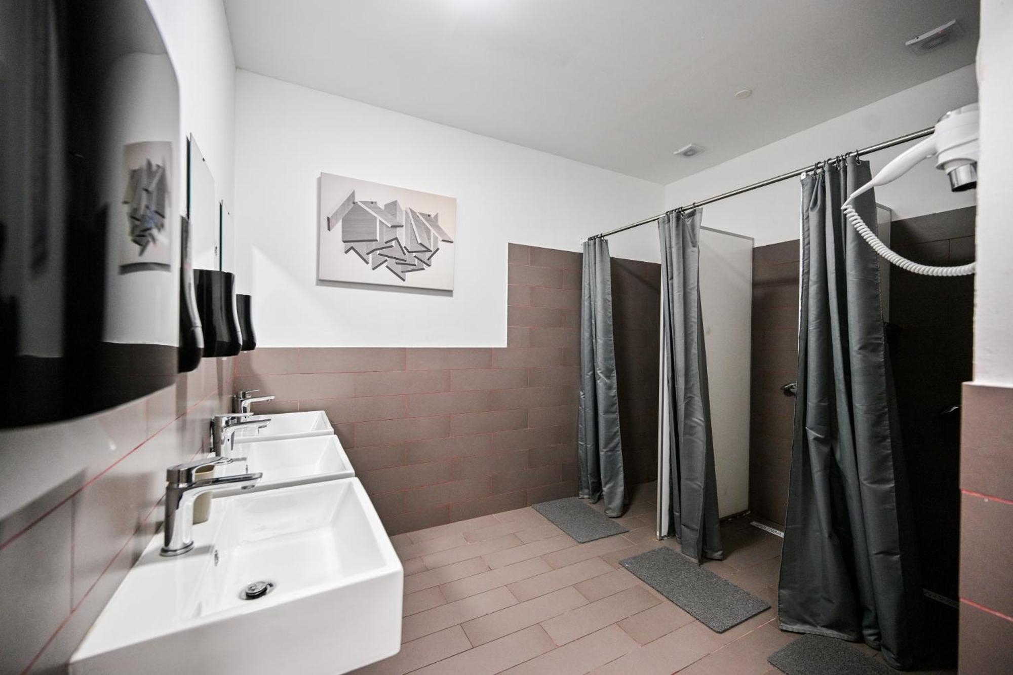 Hostel Fun Rijeka Ngoại thất bức ảnh